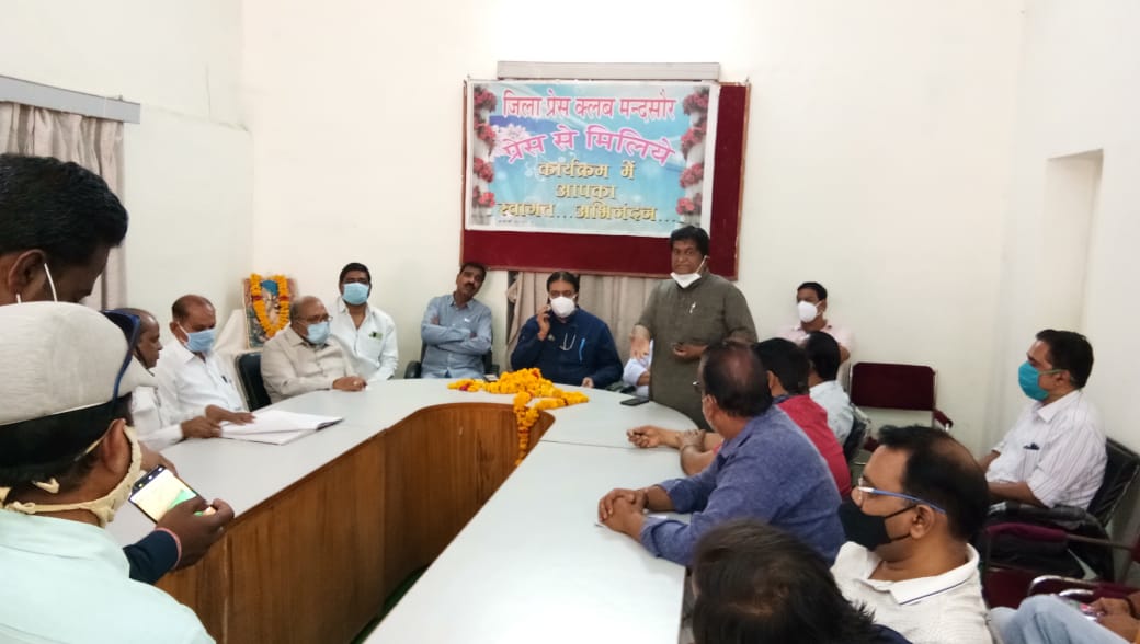 कोरोना को लेकर अब लापरवाह हो रहें लोग-सीएमएचओ