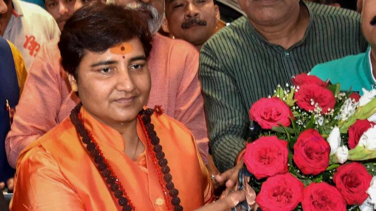 साध्वी ने हथियाई भोपाल सीट, दिग्विजय सिंह को 3,64,822 वोेटों से हराया..